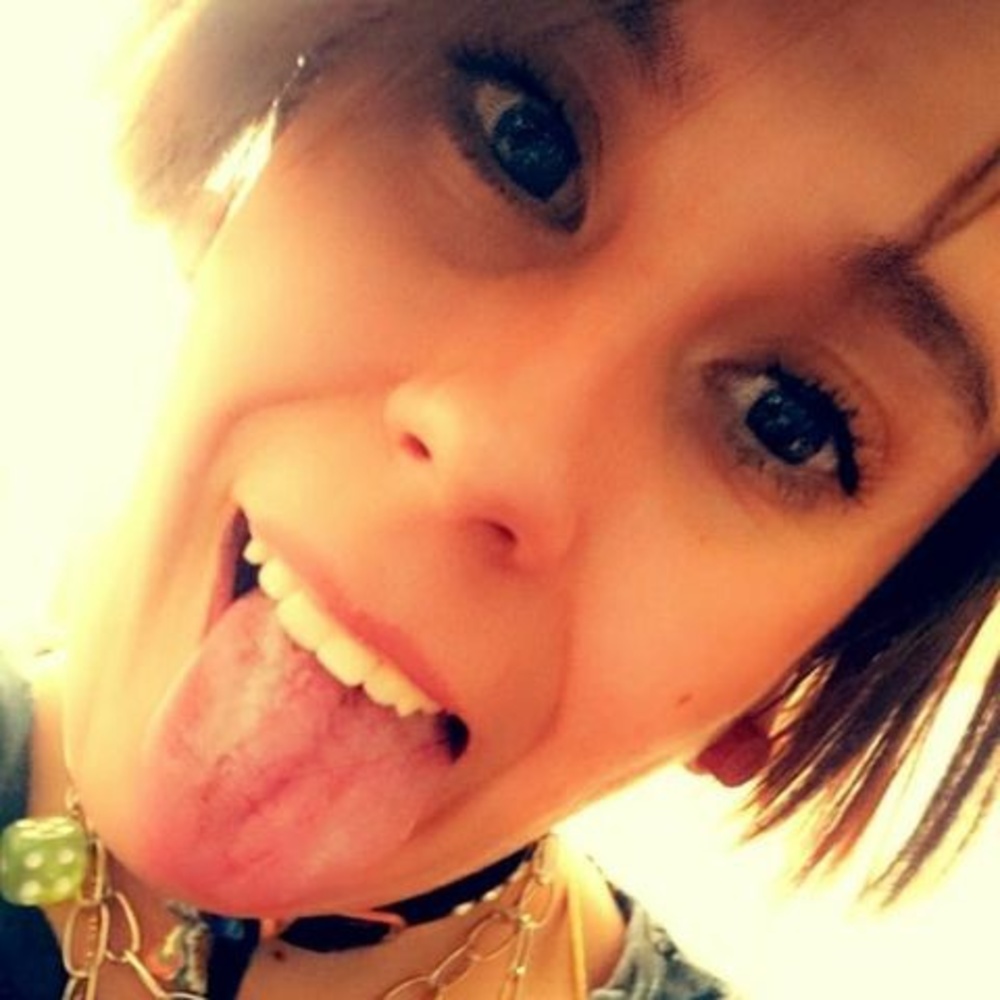 Meet your Posher, Crystal